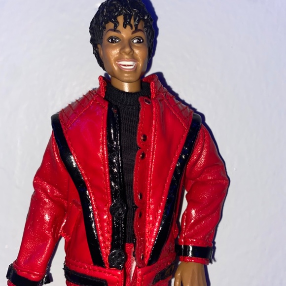 Michael Jackson thriller playmates - Picture 5 of 5